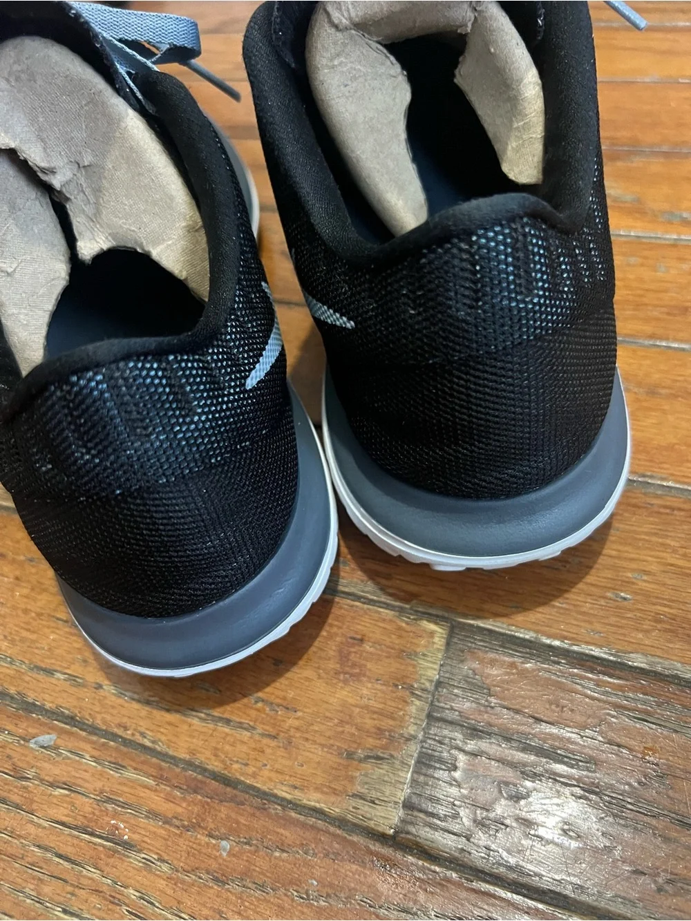 Nike Men’s Black and Blue Athletic Running Shoes size 11